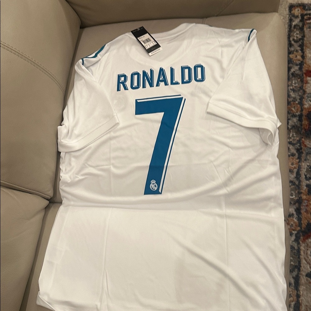 Real Madrid Home Jersey #7 RONALDO Fits Extra LARGE /2XL Slim FitSoccer
